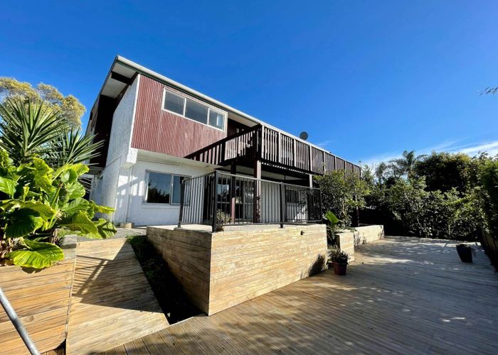  at 34 Balmain Road, Chatswood, Auckland