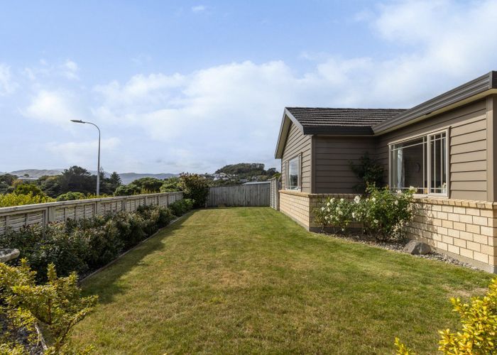  at 31 Staithes Drive North, Whitby, Porirua, Wellington