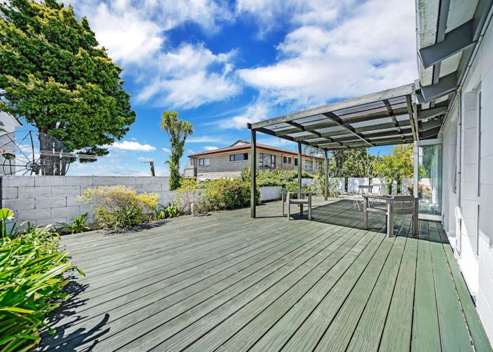  at 1/168 Glamorgan Drive, Torbay, North Shore City, Auckland