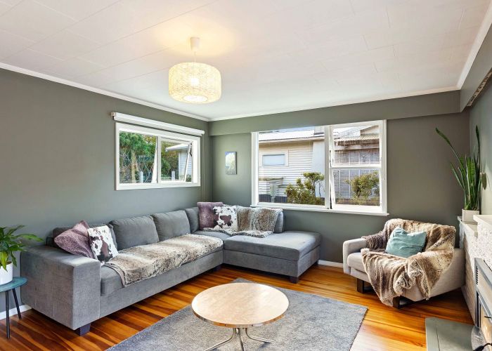  at 13 Glen Road, Raumati South, Paraparaumu