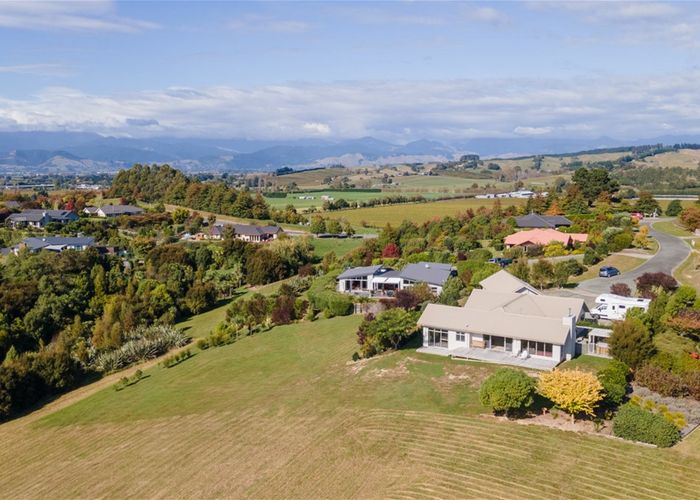  at 8 Ribbonwood Lane, Redwood Valley, Richmond