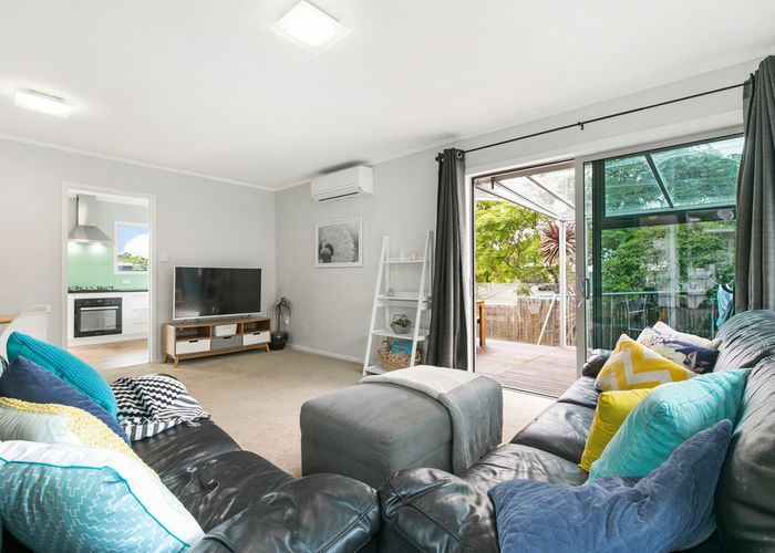  at 1/32 Simon Ellice Drive, Bayview, Auckland