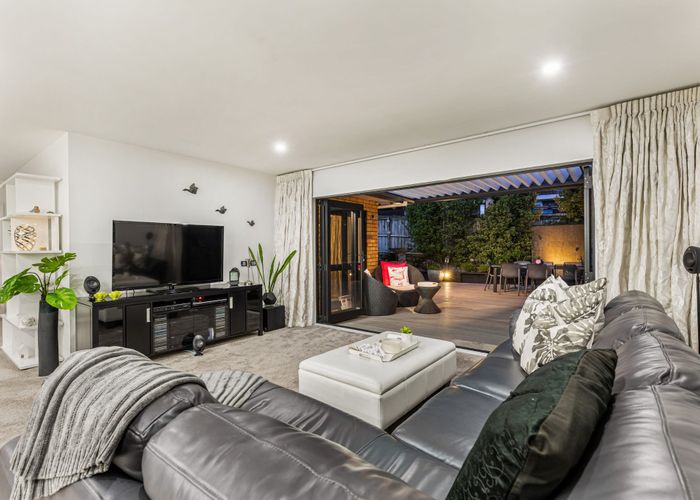  at 36 Rhinevale Close, Henderson, Auckland