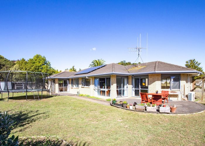  at 46 Ayrshire Drive, Grandview Heights, Hamilton