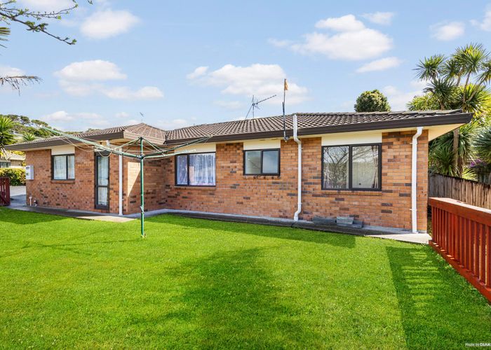  at 10 Shah Place, Glen Eden, Auckland