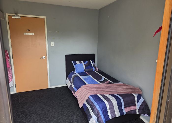  at 518 Linwood Avenue, Woolston, Christchurch City, Canterbury