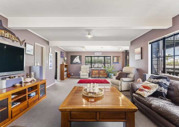  at 16 Toomer Place, Beachlands, Auckland