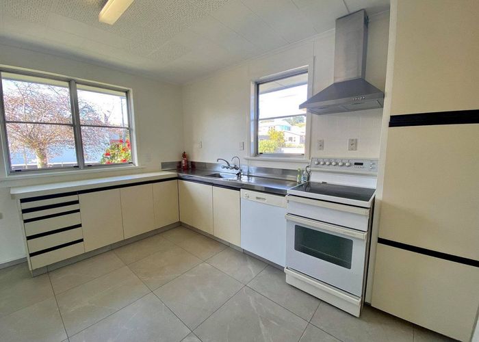  at 20 Silverton Street, Andersons Bay, Dunedin