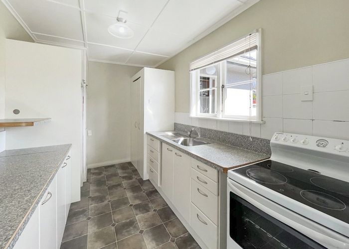  at 17 Rewa Street, Takaro, Palmerston North, Manawatu / Whanganui