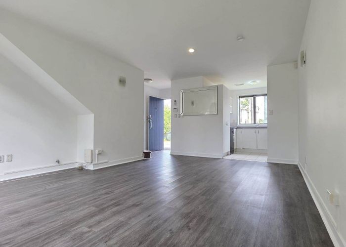  at 34 Saintly Lane, Avondale, Auckland City, Auckland