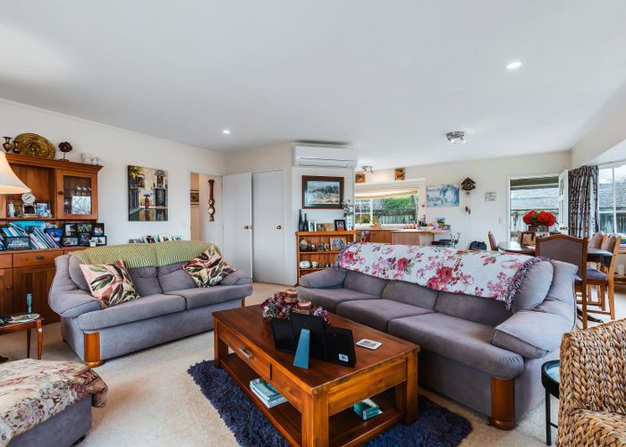  at 2/8 Kinder Street, Acacia Bay, Taupo, Waikato