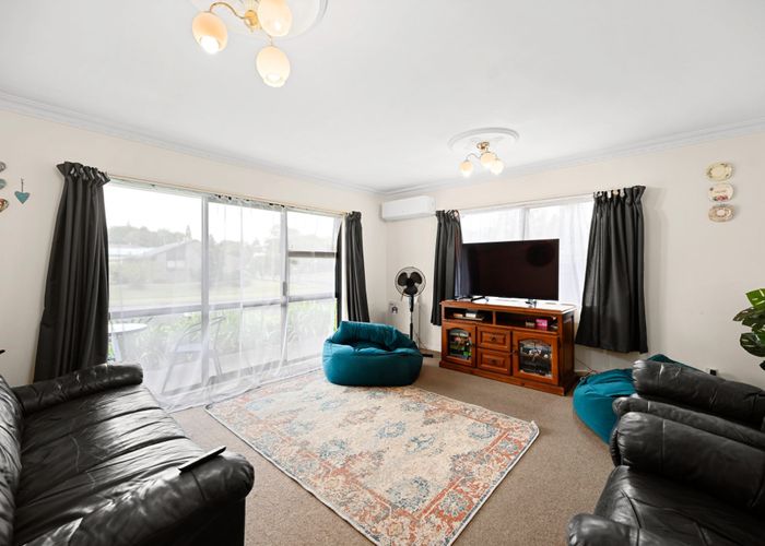  at 15 Tupelo Street, Pukete, Hamilton