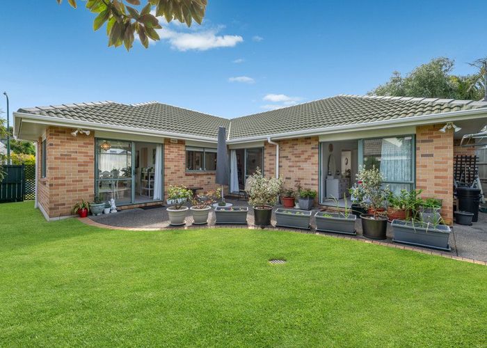  at 26 Stellamaris Way, Northpark, Manukau