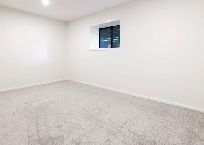  at 44 Gosford Drive, Botany Downs, Manukau City, Auckland