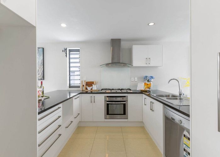  at 5 Phar Lap Crescent, Takanini, Papakura, Auckland