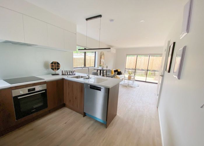  at 18/237 Swanson road, Henderson, Waitakere City, Auckland