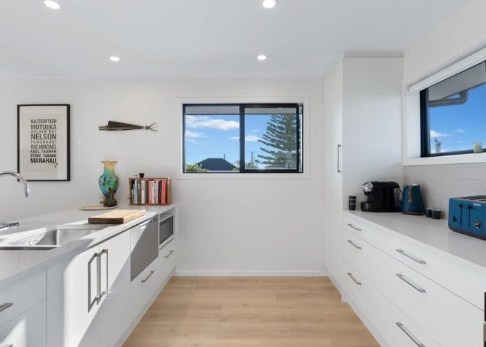  at 1046B Papamoa Beach Road, Papamoa Beach, Tauranga, Bay Of Plenty
