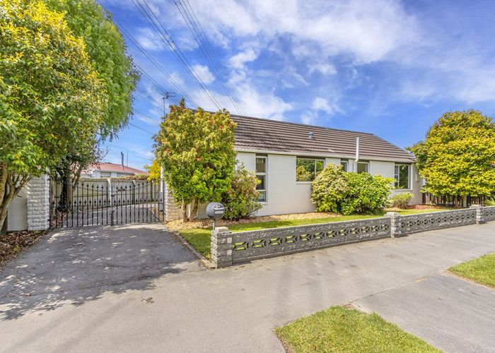  at 1/310 Memorial Avenue, Burnside, Christchurch