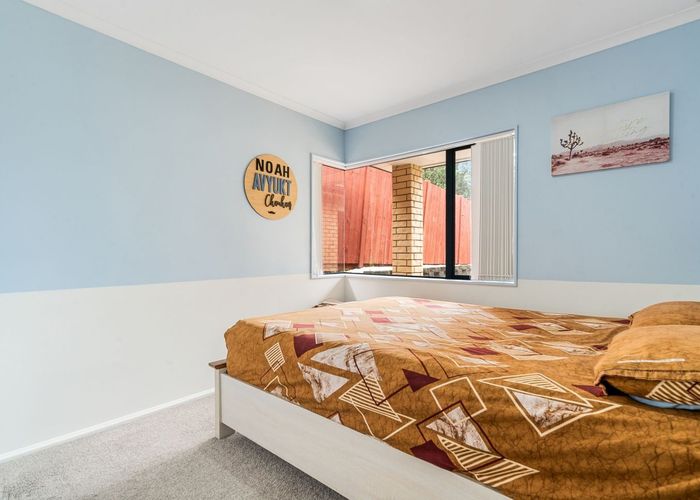 at 15b ARTHUR ROAD, Hill Park, Manukau City, Auckland