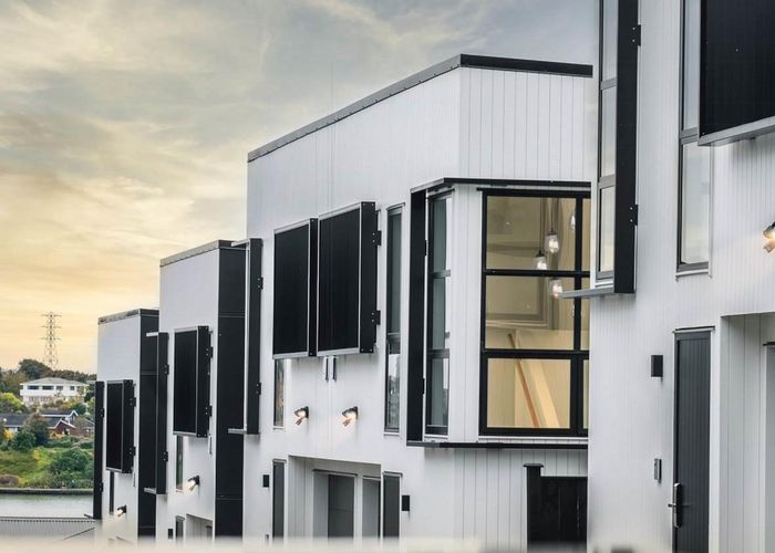  at 4/86 Ireland Road, Mount Wellington, Auckland
