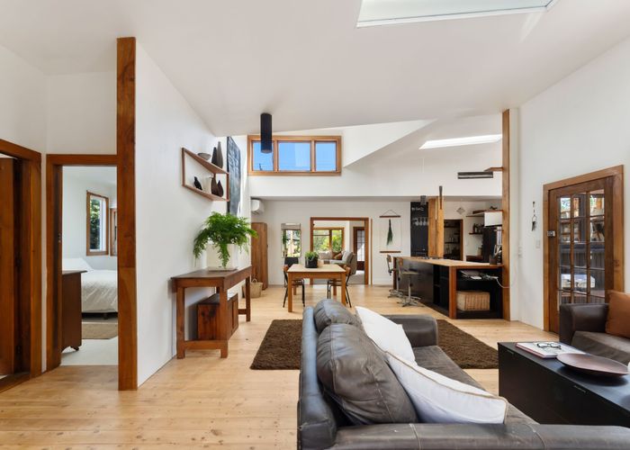 at 132 Barnett Avenue, Best Island, Richmond
