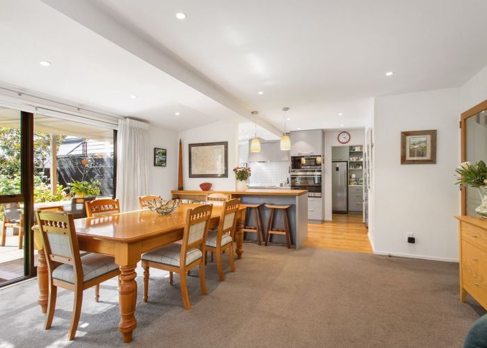  at 2/9 Rochdale Street, Fendalton, Christchurch