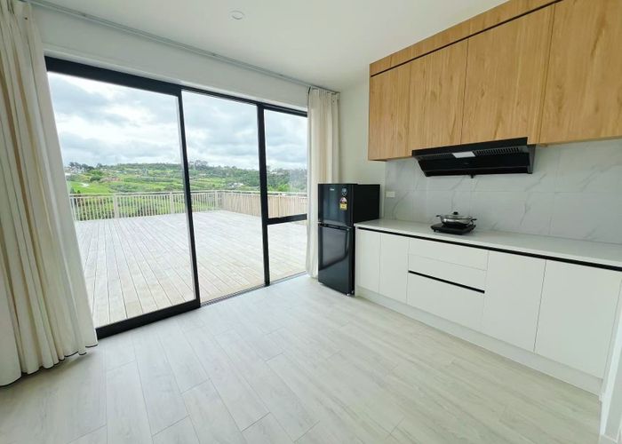  at 8 Backridge Way, Flat Bush, Auckland