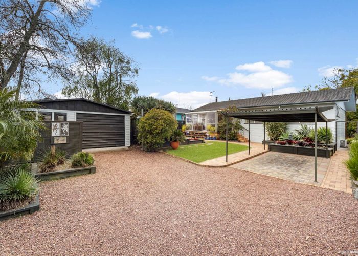  at 30 Vina Place, Massey, Waitakere City, Auckland