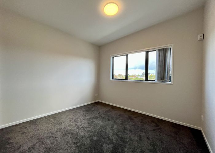  at 4/6 Hamlin Road, Mount Wellington, Auckland City, Auckland