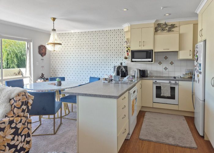  at 6 Manning Street, Hamilton City Central, Hamilton, Waikato