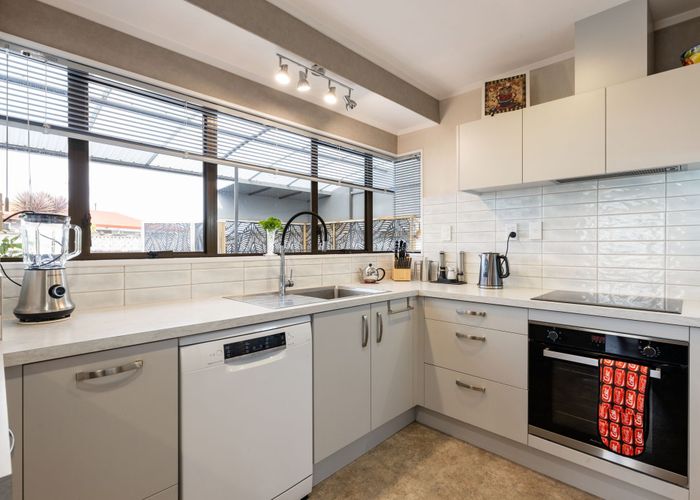  at 43 Lansdowne Crescent, Glenview, Hamilton, Waikato