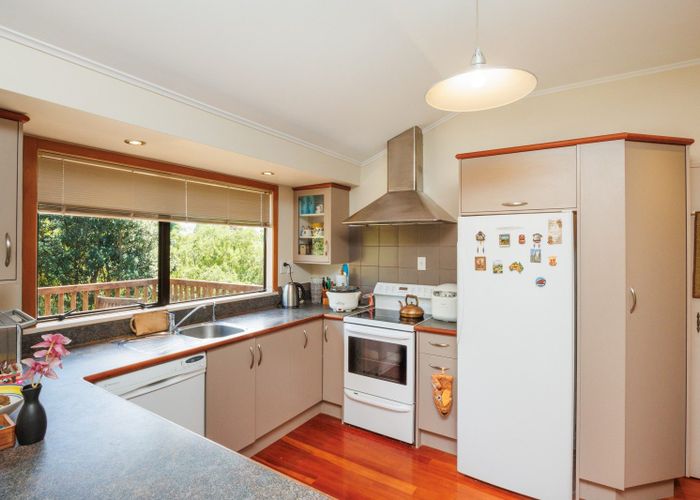  at 9 Hillgrove Place, Fitzherbert, Palmerston North