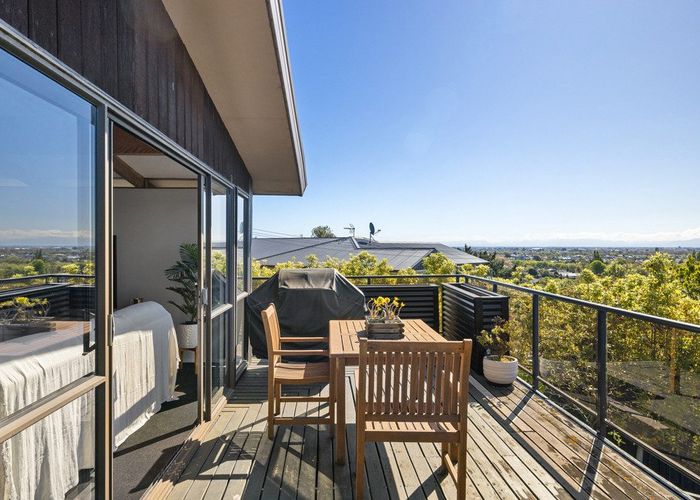  at 4 View Terrace, Huntsbury, Christchurch