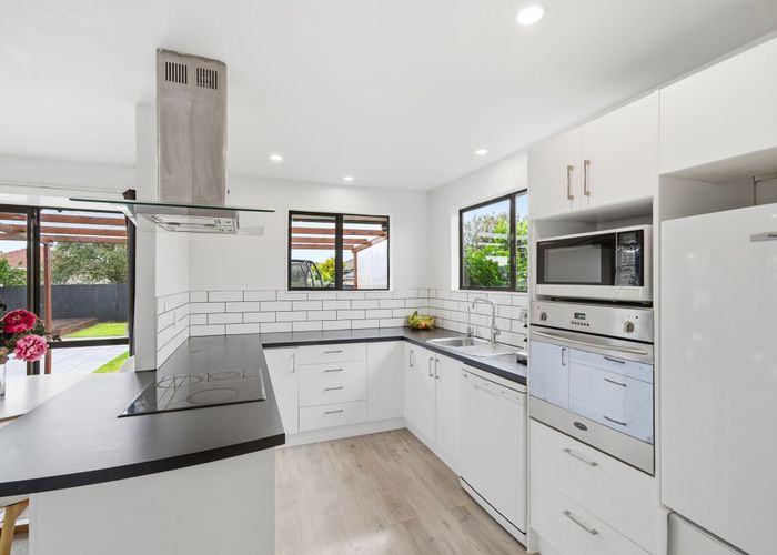  at 28 Oakley Crescent, Hornby, Christchurch City, Canterbury