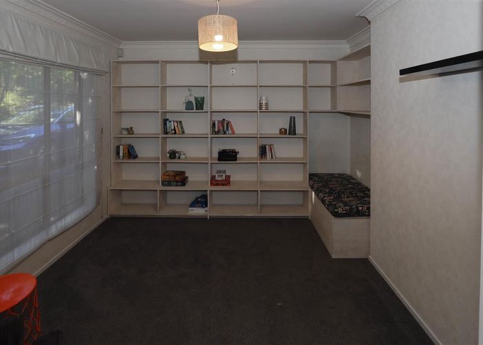  at 2 Vista Place, Kawaha Point, Rotorua, Bay Of Plenty