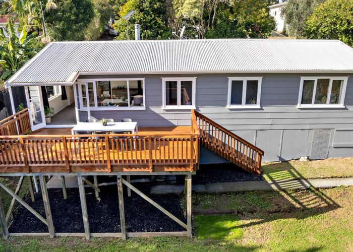  at 9 Hellyers Street, Birkdale, Auckland