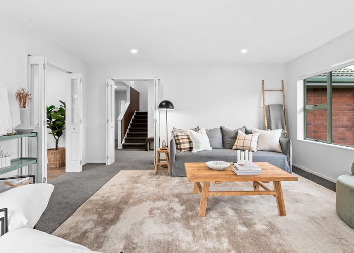  at 9 Charles Henry Place, Harrowfield, Hamilton