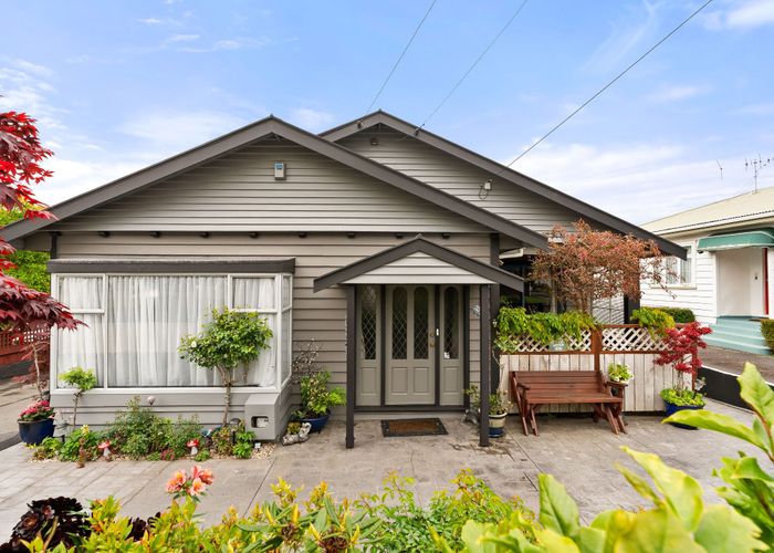  at 7 Charleston Avenue, Boulcott, Lower Hutt, Wellington