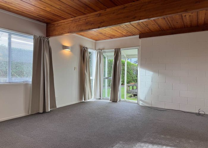 at 2/42 Fir Street, Waterview, Auckland City, Auckland