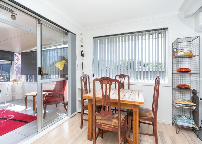  at 2 Partington Place, Beerescourt, Hamilton
