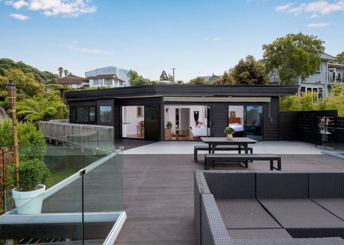  at 9 Fenton Terrace, Cockle Bay, Auckland