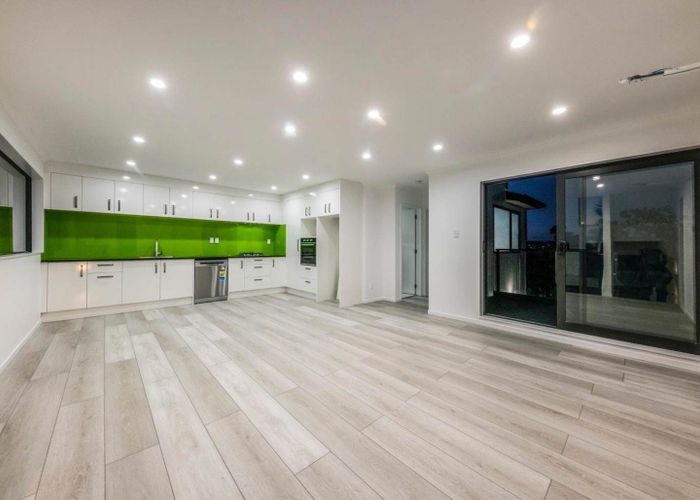  at A-E/31 Waddell Ave, Point England, Auckland City, Auckland
