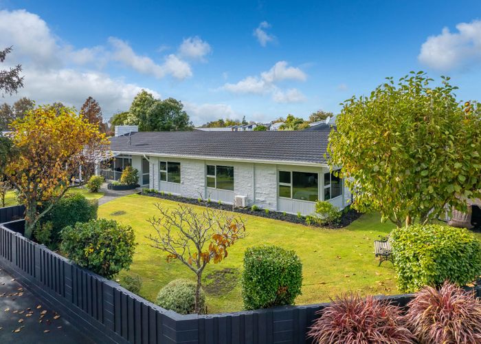  at 2 Clements Crescent, Queenwood, Hamilton