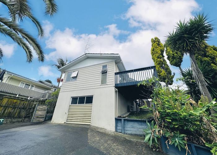 at 10 Celeste Place, Totara Vale, North Shore City, Auckland
