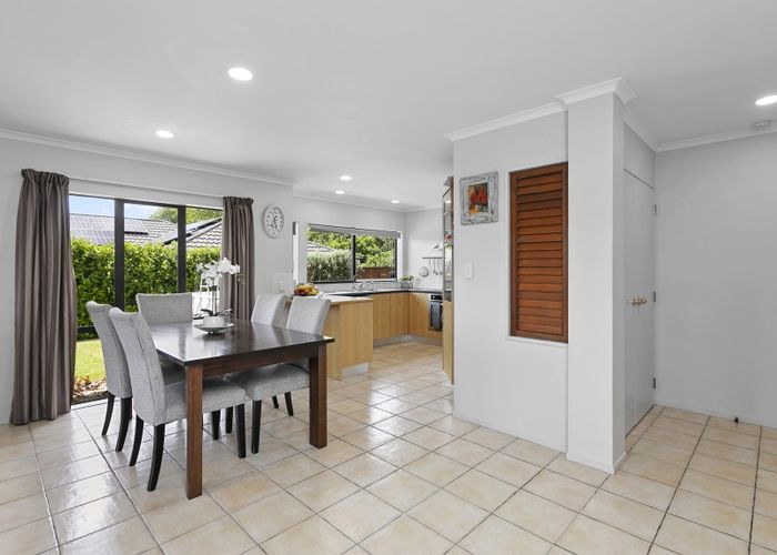  at 6 Peregrine Place, Welcome Bay, Tauranga