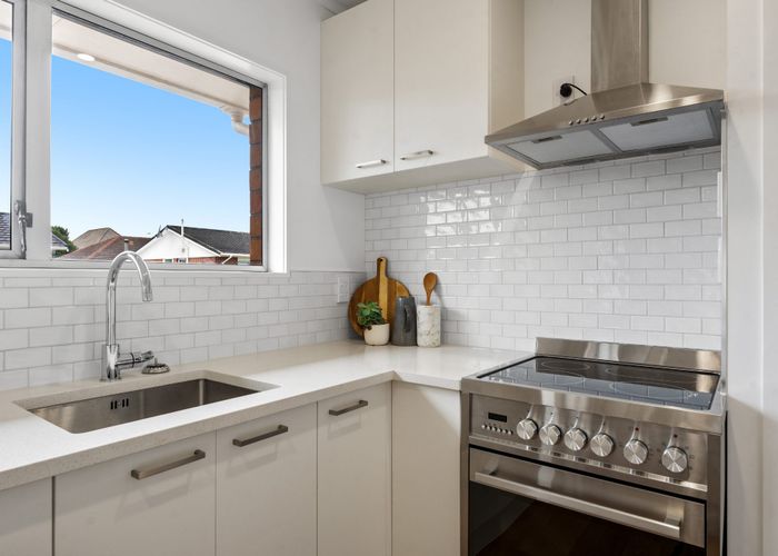  at 7/81 Shakespeare Road, Milford, Auckland