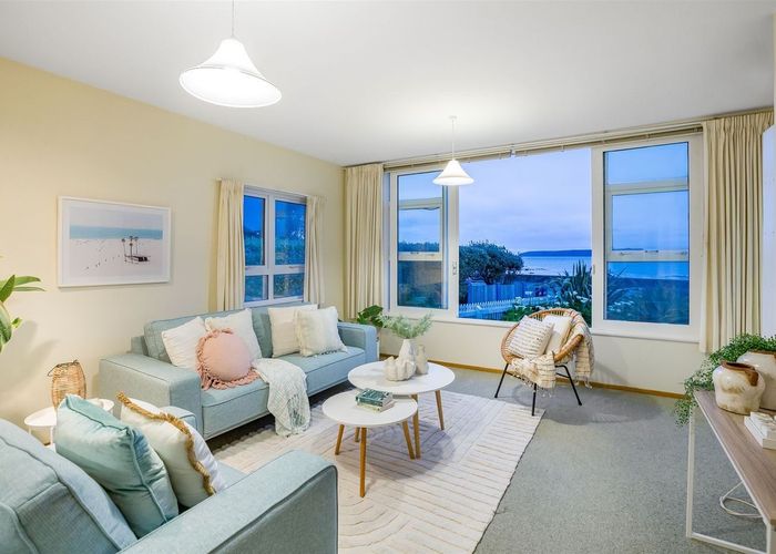  at 13 Sunset Parade, Plimmerton, Porirua
