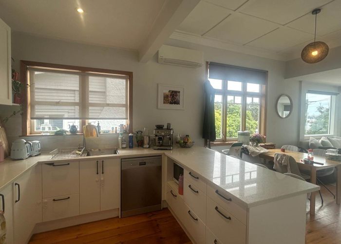  at 82 Princes Street, Northcote Point, North Shore City, Auckland