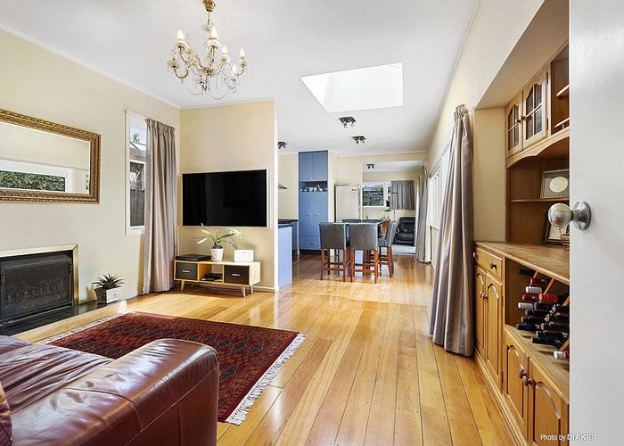  at 9 Newcombe Crescent, Karori, Wellington, Wellington