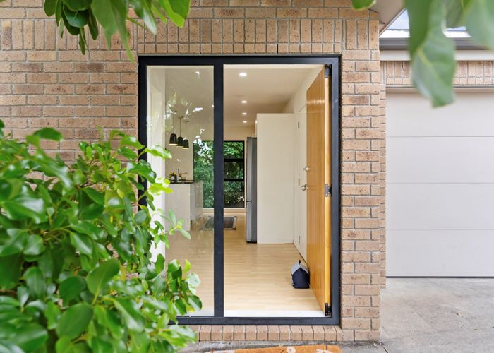  at 3/69A Chivalry Road, Glenfield, Auckland